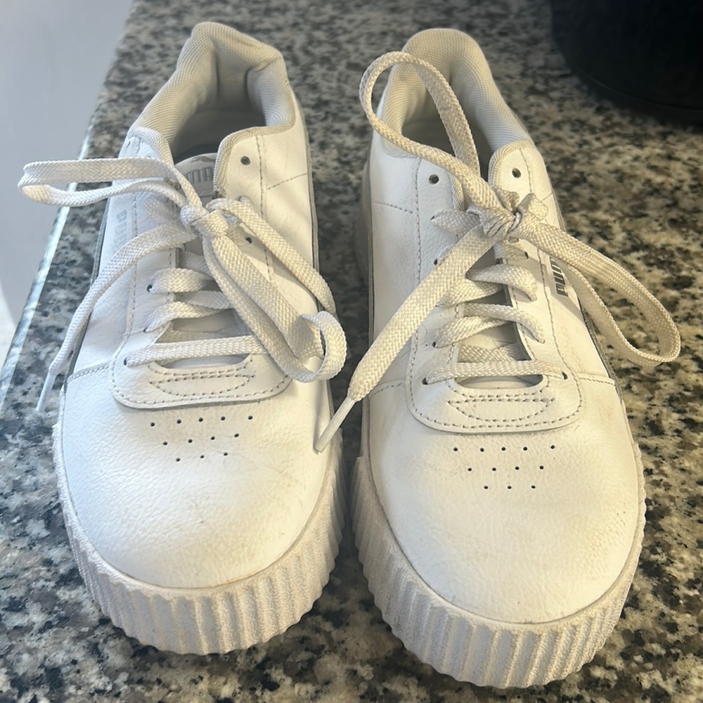 White Puma sneakers size 8.5